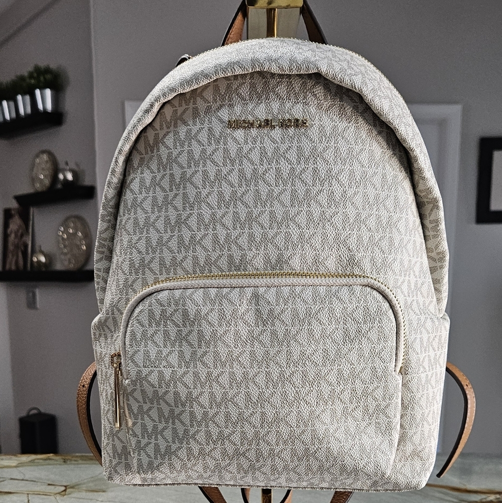 NWT Michael Kors Abbey MK Signature Backpack Vanilla Brown Gold - Picture 5 of 15